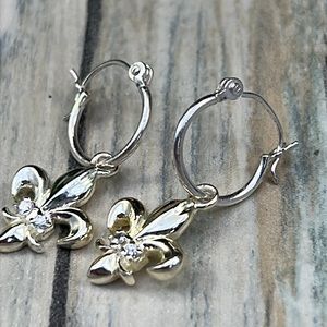 ⭐️🌸Petite fleur de lis cubic zirconia huggie hoop earrings
